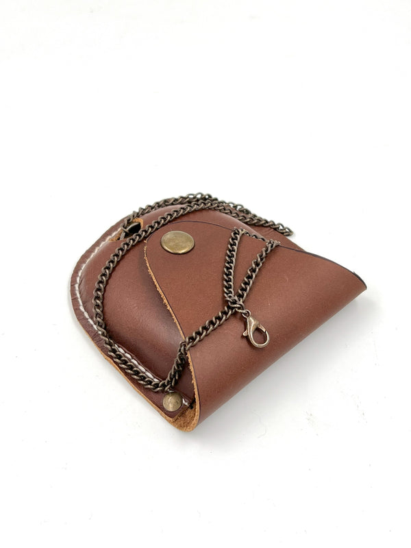 Victoria London Antiqued Brass Pocket Watch – Timeless Elegance in a Leather Case