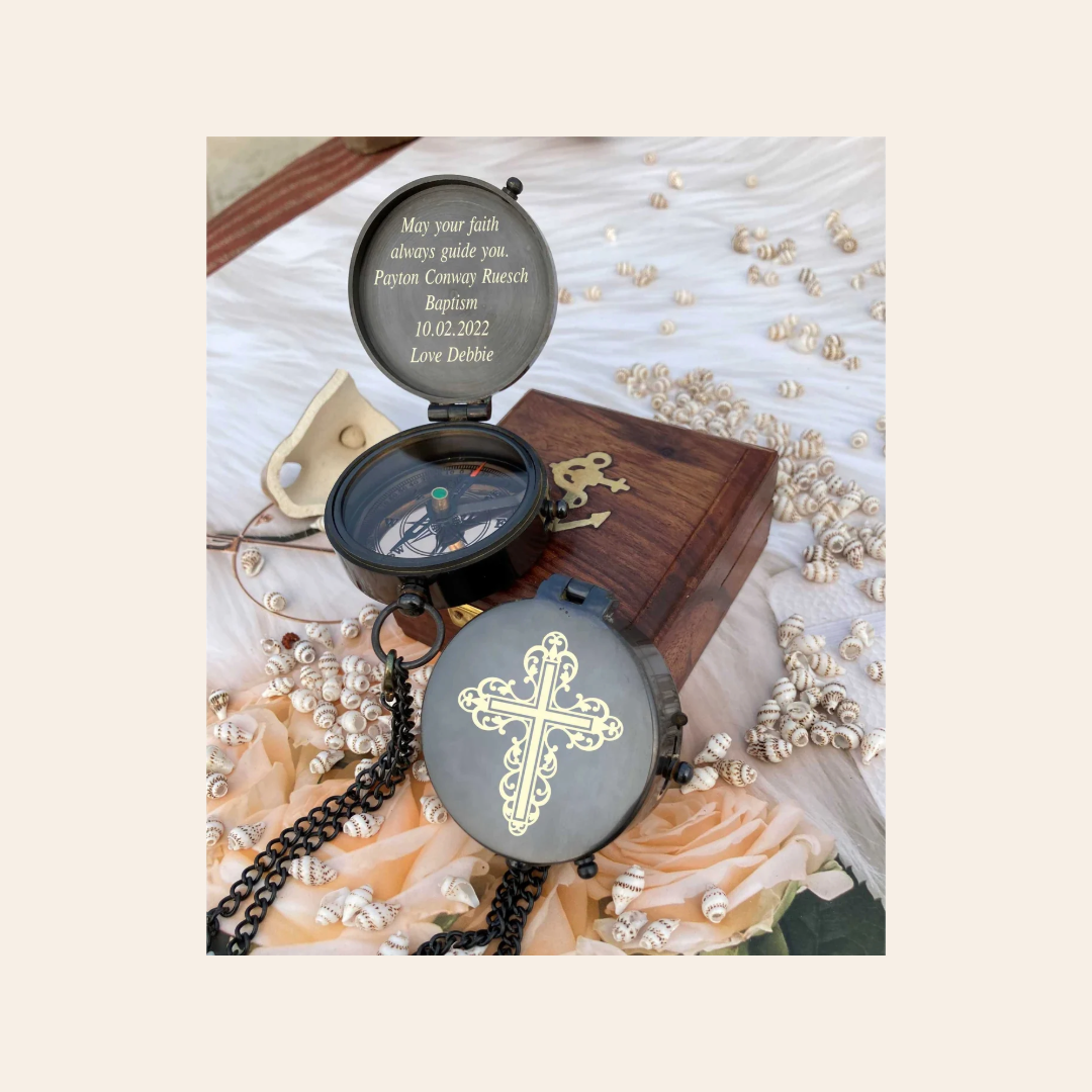 PERSONALIZED CHAIN COMPASS - CUSTOMIZABLE ENGRAVING GIFT WITH BAG