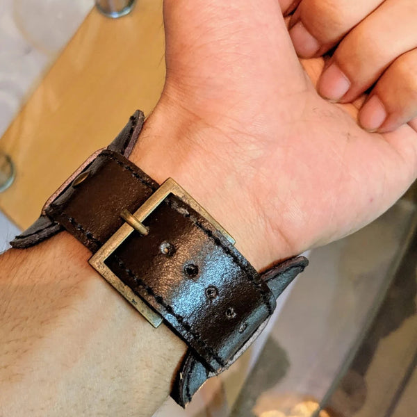 Vintage Compass Wrist Watch – Leather Strap Adventure Timepiece