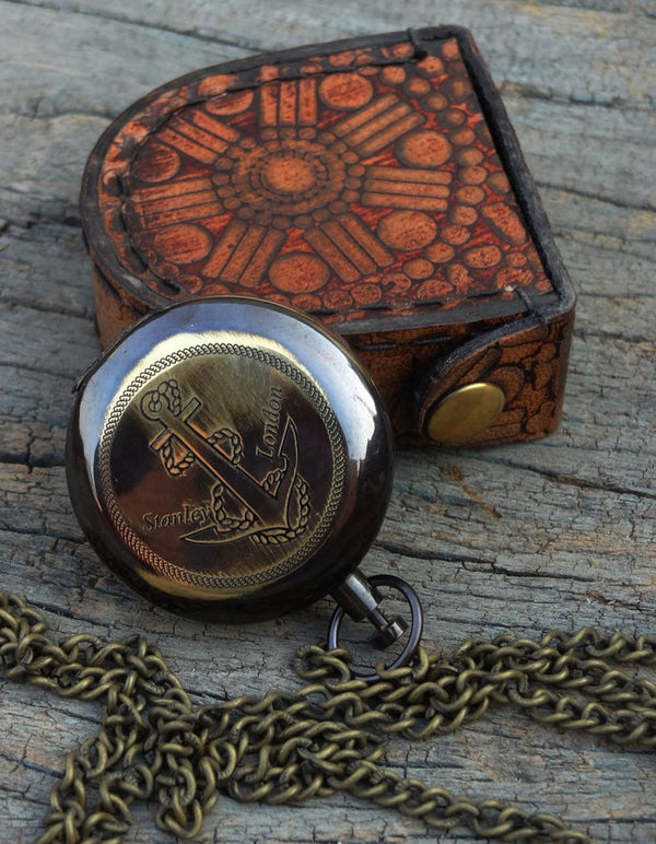 Compass Locket Sundial – Antique Brass Pendant with leather bag
